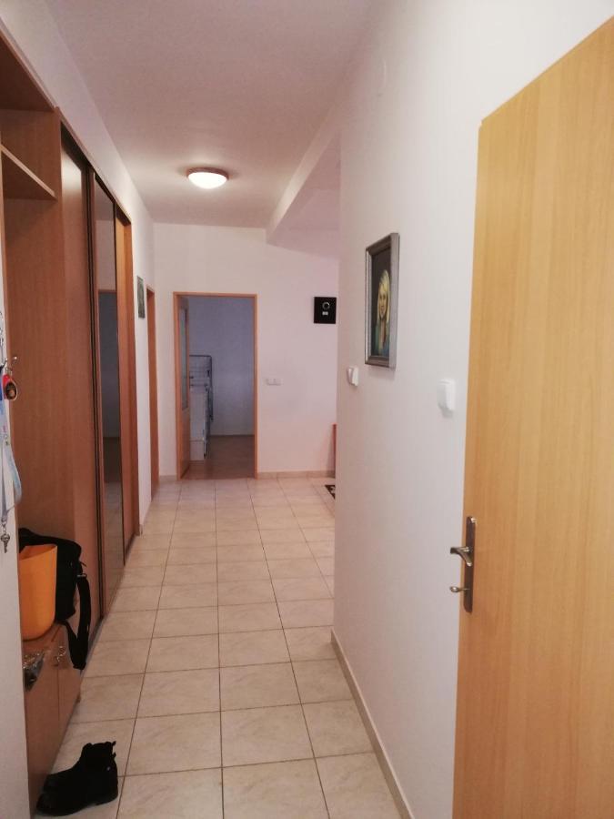 Plne Vybaveny Apartman Polni 1299 Leilighet Kojetín Eksteriør bilde